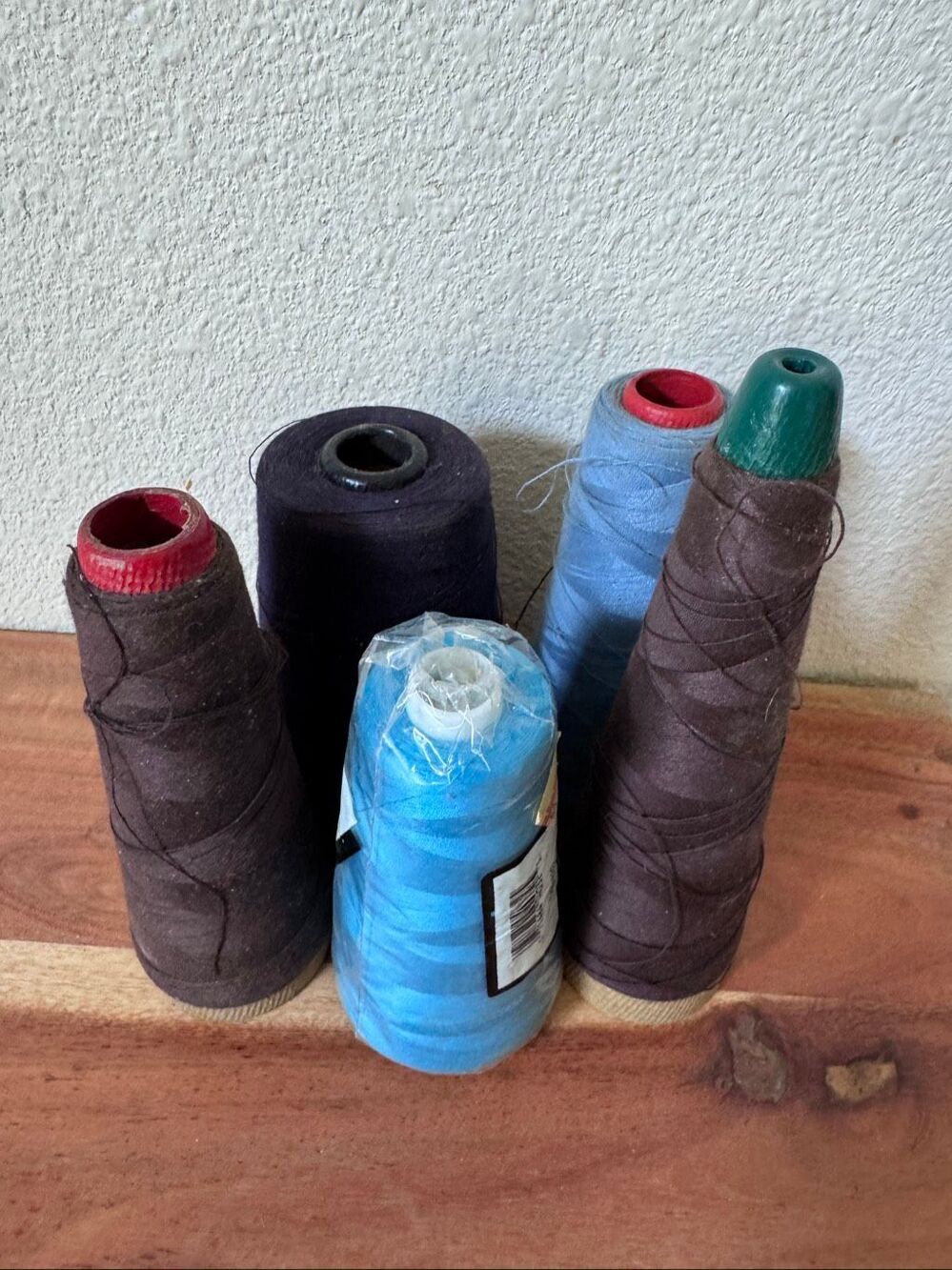 Sure lock bundle Bobby pins spun Talin American blue brown